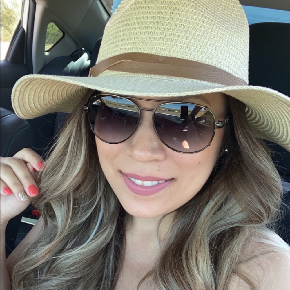 Meet your Posher, Adriana